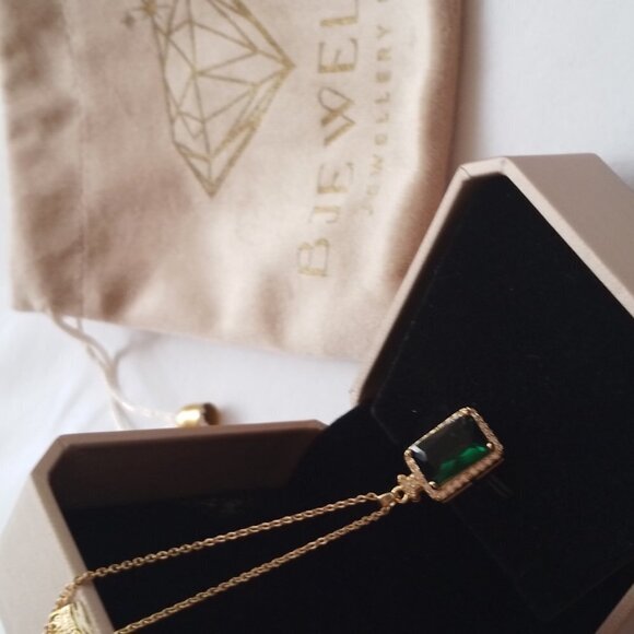 New 18K Gold Plated Dainty Gold Filled Satellite Necklace Chain Green Pendant - Picture 6 of 9